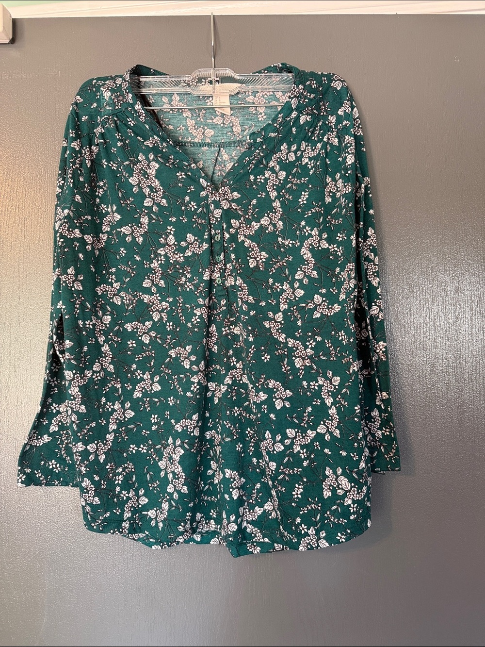 H&M Dark Green Floral Button-Front Blouse
